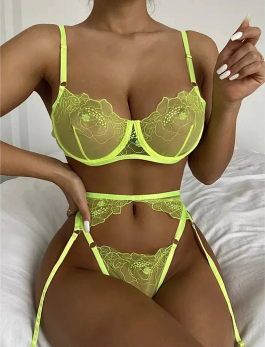 Transparent 3 piece lace set